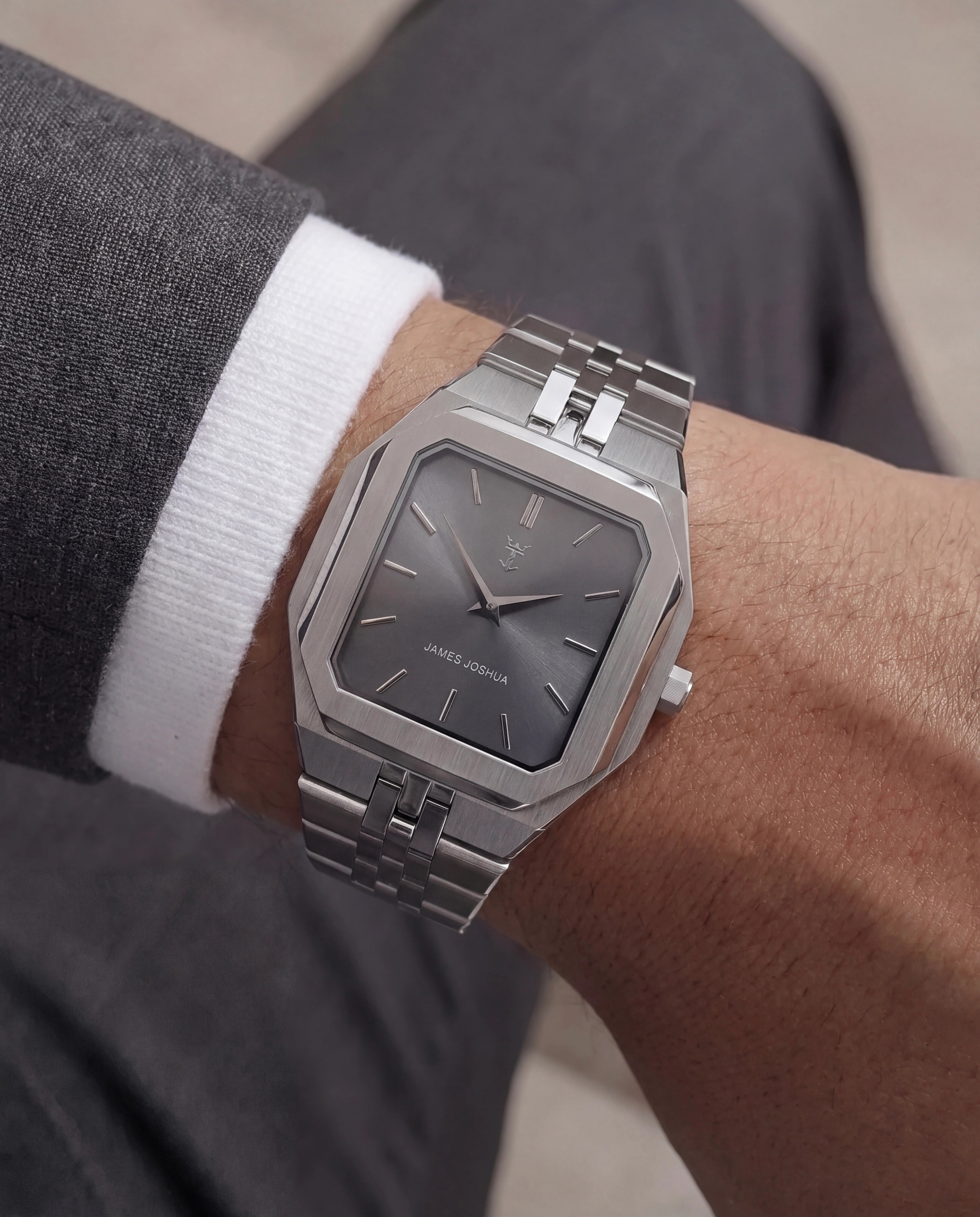 GRANDEUR - TITANIUM SILVER